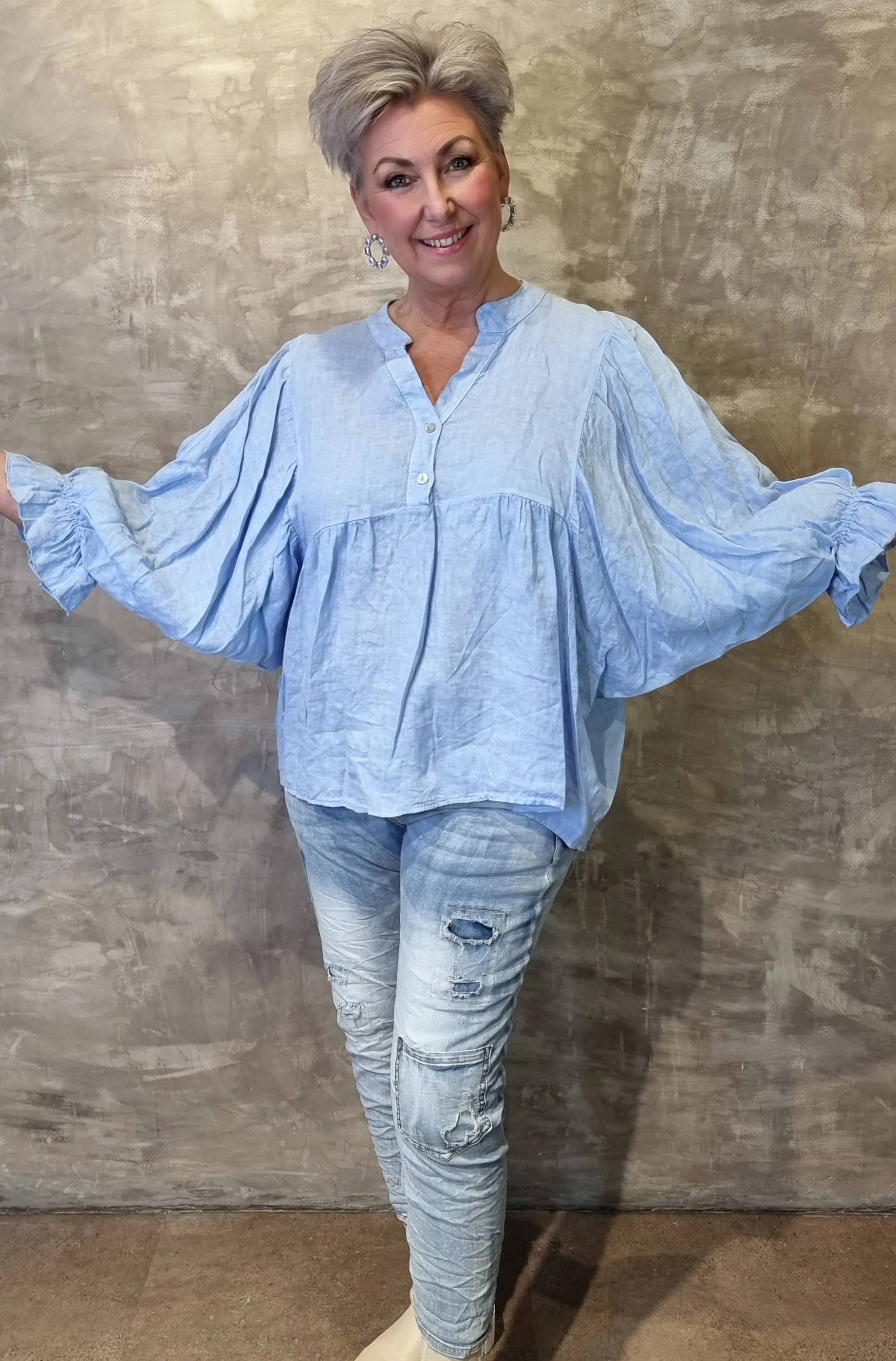 Lina Linen Blouse Light Blue